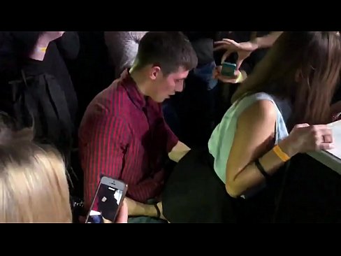 ❤️ Sex nyata dina nightclub Rusia. gadis Rusia 18 taun heubeul dina anus jeung heunceut fucked di nightclub a ❌ video porno dina su.com-pornzog.ru ﹏